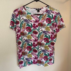 Pattern t-shirt